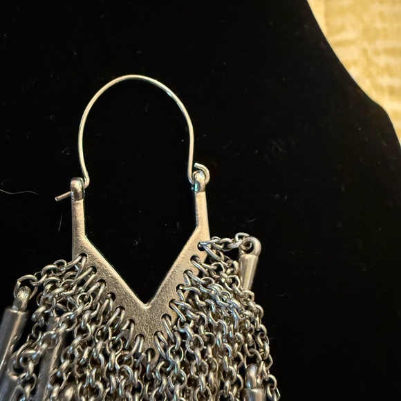Chic Silver Spike Chain Earrings - Picture 3 of 4